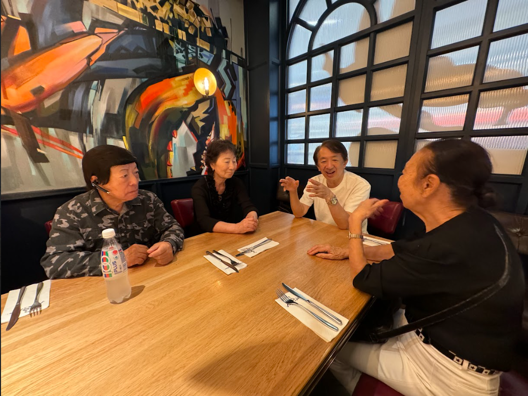 食事会の様子